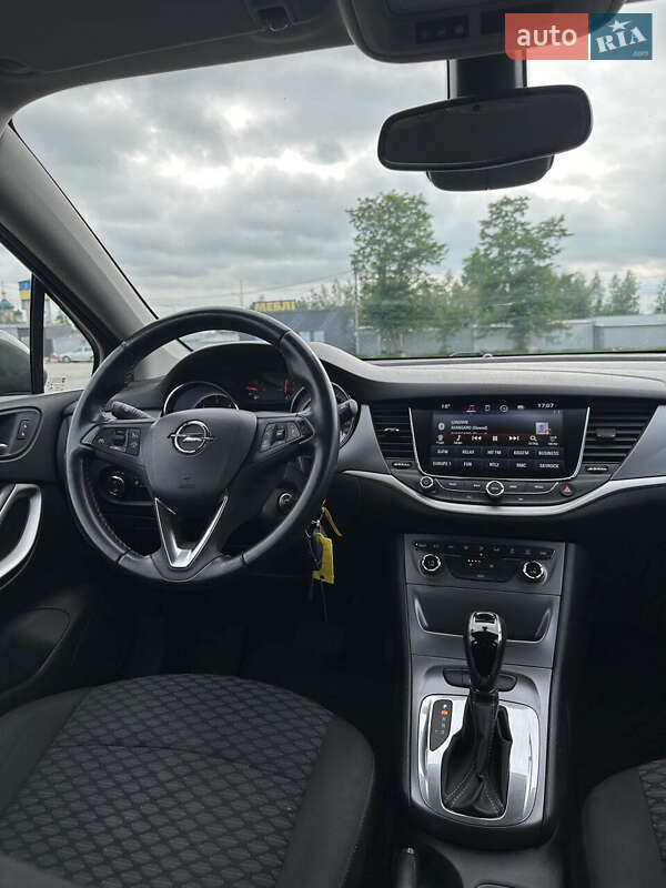 Универсал Opel Astra 2017 в Белогородке