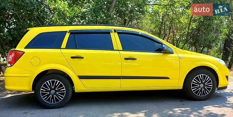 Универсал Opel Astra 2008 в Николаеве