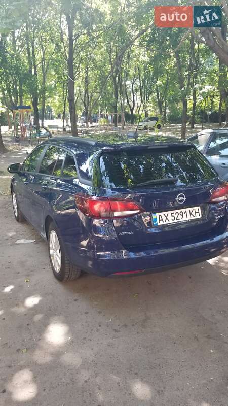 Универсал Opel Astra 2017 в Одессе