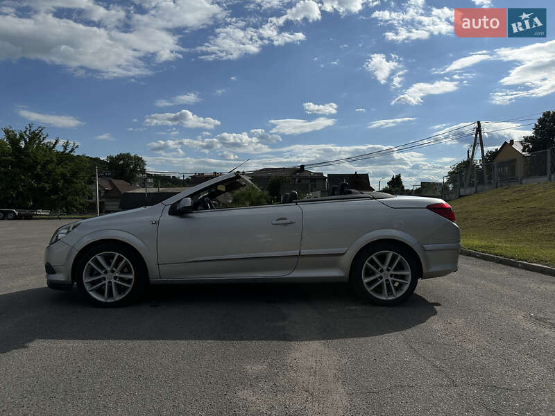 Кабриолет Opel Astra 2006 в Обухове