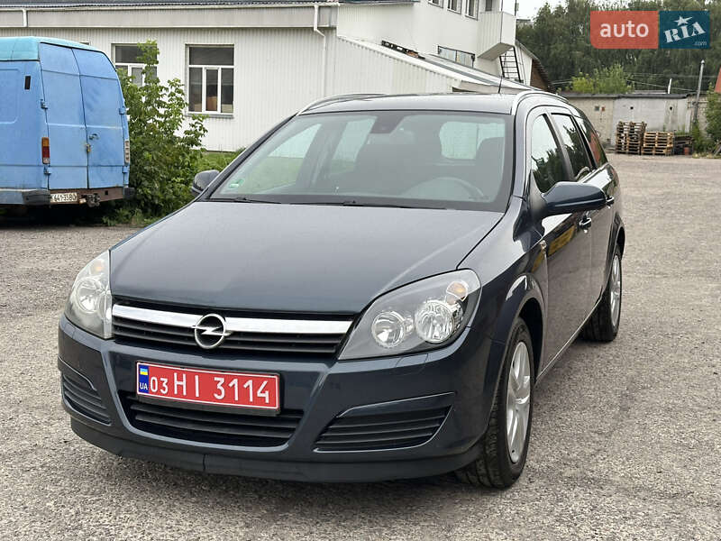 Универсал Opel Astra 2010 в Луцке