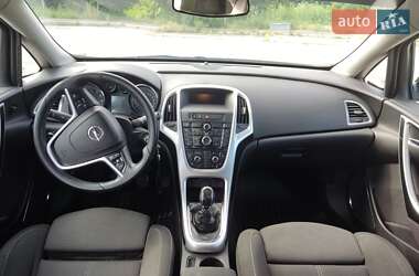 Универсал Opel Astra 2011 в 