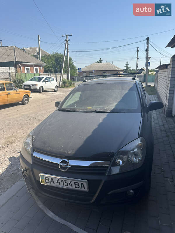 Хэтчбек Opel Astra 2006 в 