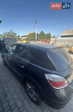 Хэтчбек Opel Astra 2006 в 