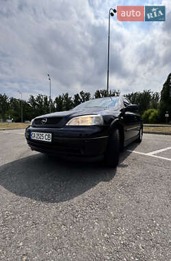 Седан Opel Astra 2006 в 