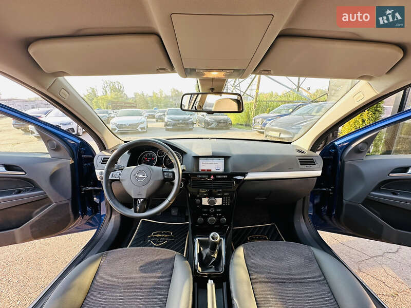 Универсал Opel Astra 2009 в Харькове