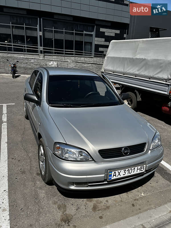 Седан Opel Astra 2008 в Балаклее