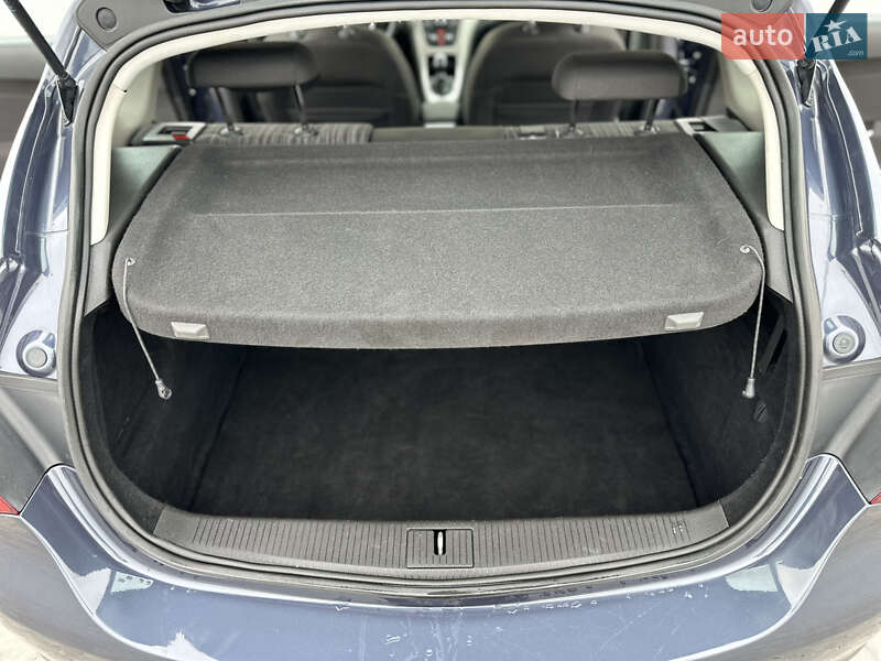 Хэтчбек Opel Astra 2009 в Луцке