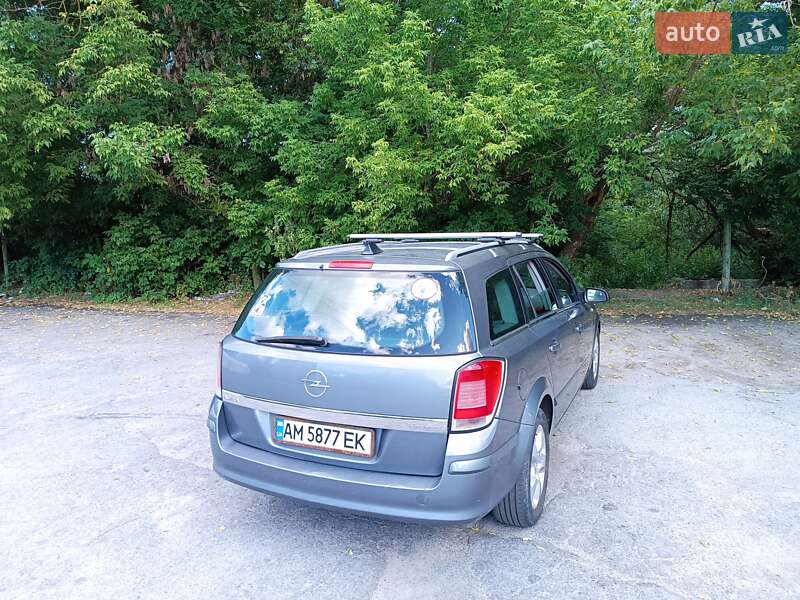 Универсал Opel Astra 2005 в Житомире