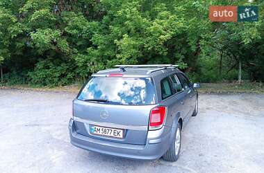 Универсал Opel Astra 2005 в 