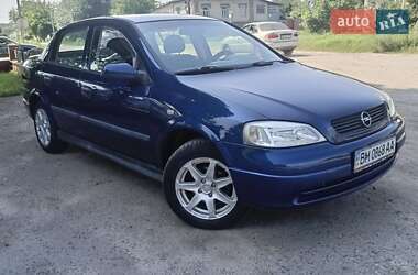 Седан Opel Astra 2005 в Путивле