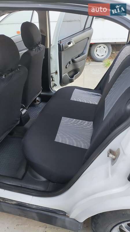 Седан Opel Astra 2002 в Южному