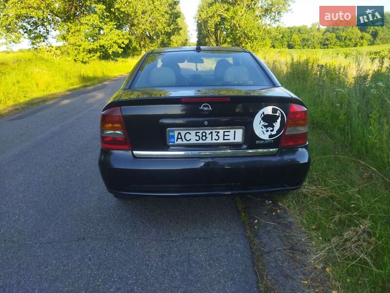 Купе Opel Astra 2002 в Луцке