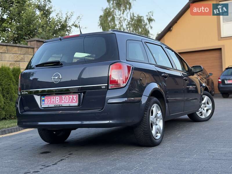 Універсал Opel Astra 2008 в Луцьку