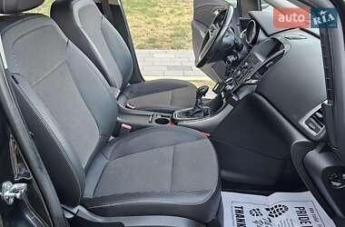 Универсал Opel Astra 2013 в 