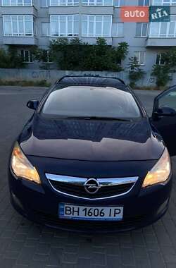 Универсал Opel Astra 2012 в Одессе