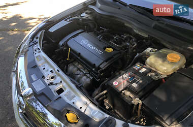 Универсал Opel Astra 2008 в 