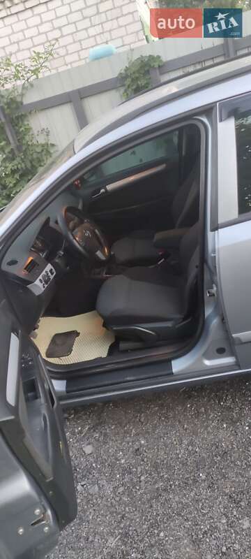 Универсал Opel Astra 2006 в Каменском