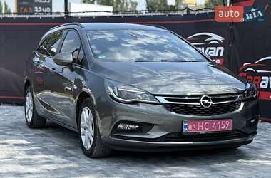 Універсал Opel Astra 2018 в Дніпрі