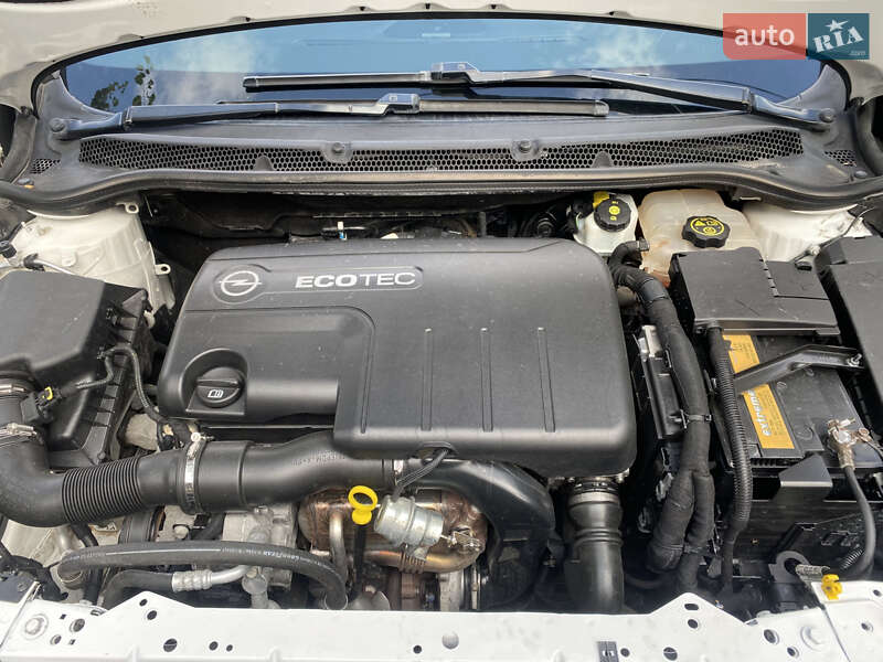Универсал Opel Astra 2013 в Каменец-Подольском