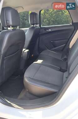 Универсал Opel Astra 2012 в 