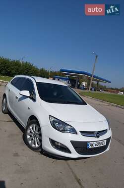 Універсал Opel Astra 2012 в Нововолинську