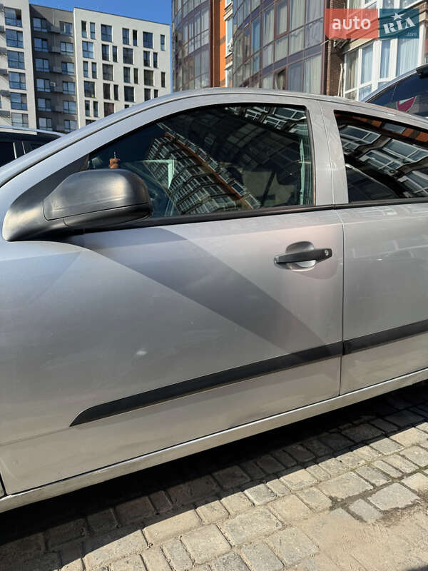 Хэтчбек Opel Astra 2008 в Львове