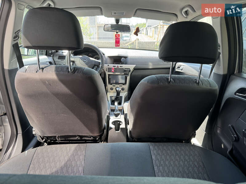Хэтчбек Opel Astra 2008 в Львове