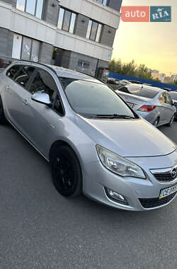 Універсал Opel Astra 2011 в Києві
