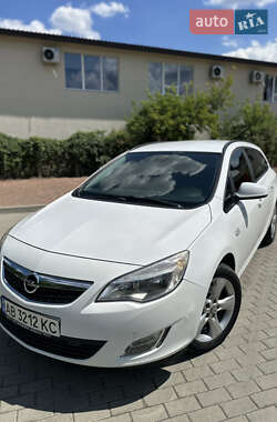 Opel Astra 2011