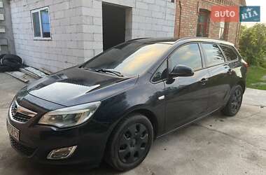 Универсал Opel Astra 2011 в Бердичеве