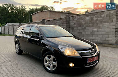 Універсал Opel Astra 2009 в Луцьку