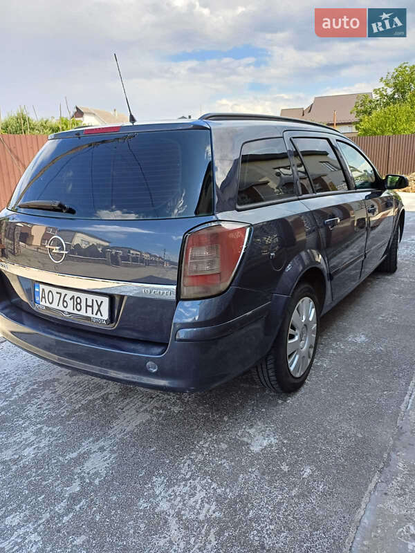 Универсал Opel Astra 2007 в Тячеве