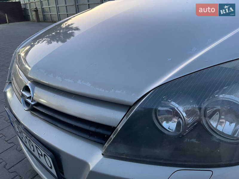 Универсал Opel Astra 2005 в Львове