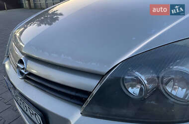 Универсал Opel Astra 2005 в 