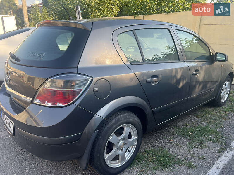 Хэтчбек Opel Astra 2009 в Харькове