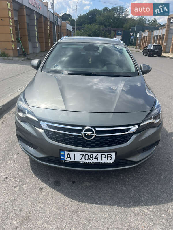 Универсал Opel Astra 2016 в Киеве