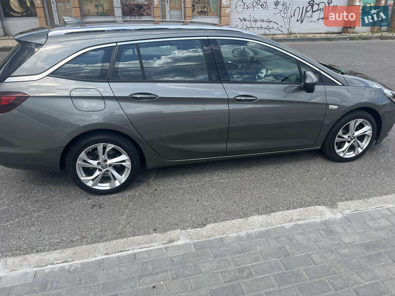 Универсал Opel Astra 2016 в Киеве