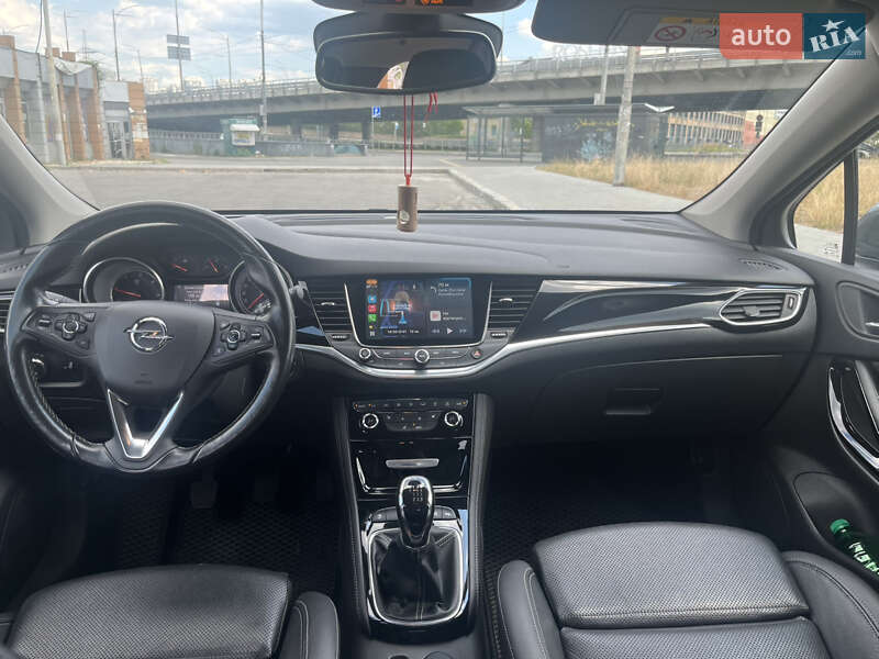 Универсал Opel Astra 2016 в Киеве