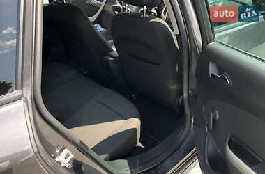 Универсал Opel Astra 2011 в 
