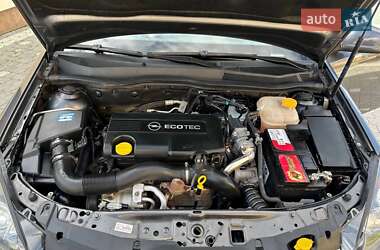 Универсал Opel Astra 2010 в 