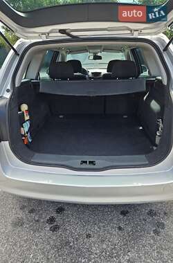 Универсал Opel Astra 2010 в 