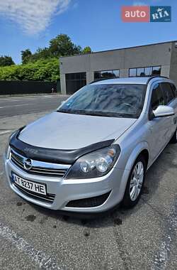 Opel Astra 2010 Opel Astra 2010