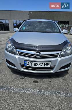 Универсал Opel Astra 2010 в 
