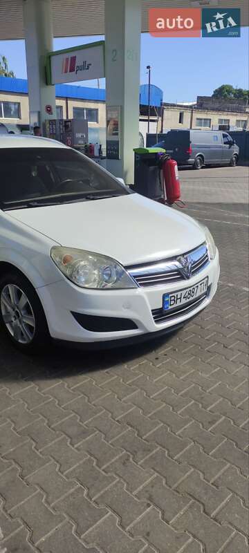 Универсал Opel Astra 2008 в Михайло-Ларином