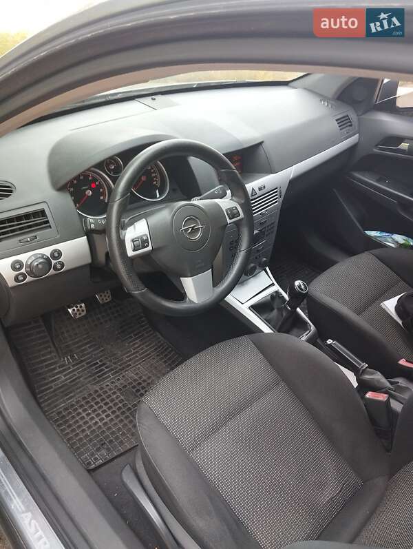 Хэтчбек Opel Astra 2008 в Виннице