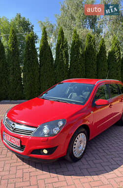 Универсал Opel Astra 2010 в Хмельницком