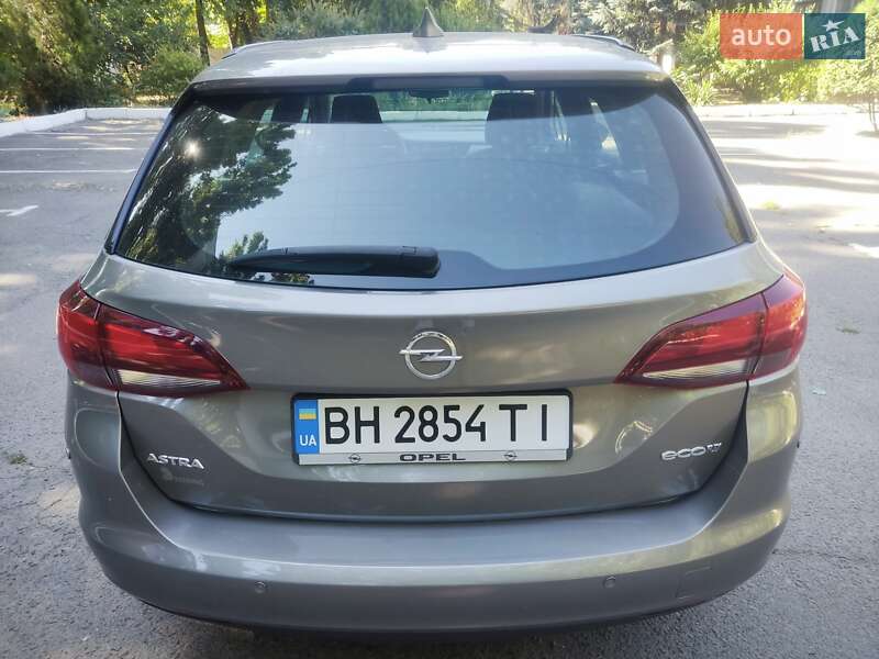 Универсал Opel Astra 2017 в Одессе