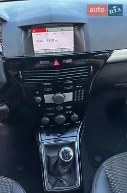 Универсал Opel Astra 2008 в 