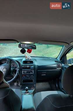 Седан Opel Astra 2005 в Черновцах